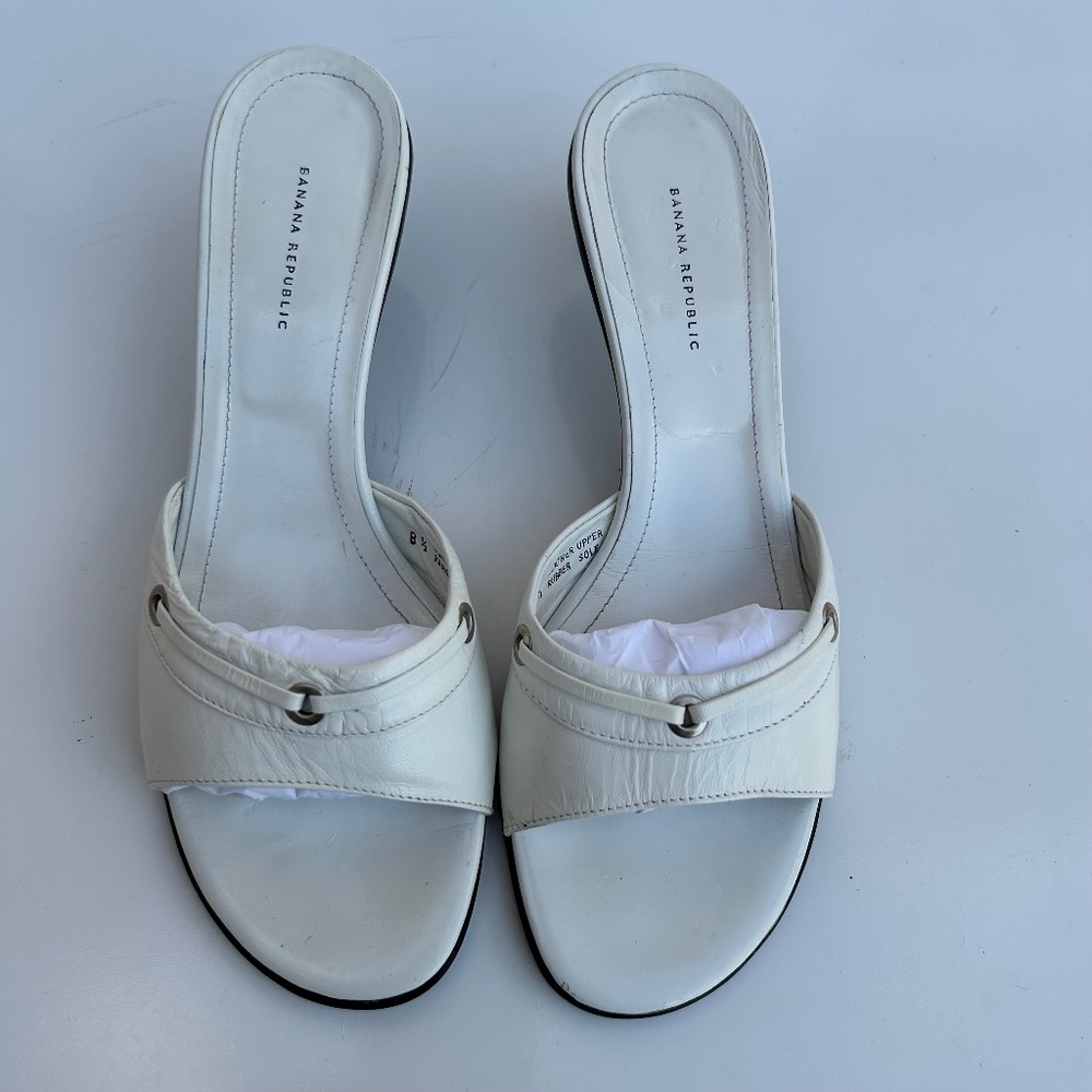 Banana Republic White Leather Upper Sandals Size 8.5